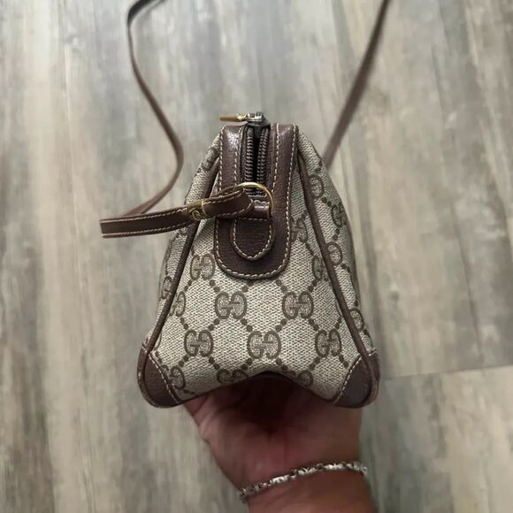 Vintage Gucci GG Monogram Crossbody Bag - Picture 3 of 15